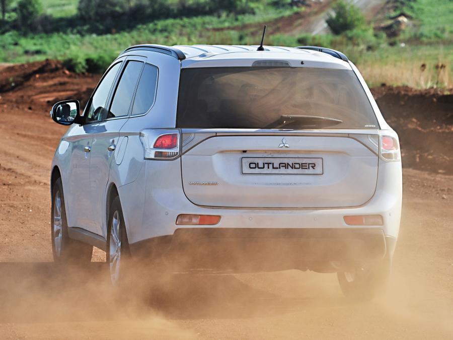  Mitsubishi Outlander 2014 года  (ZA) (фото 12 из 20)